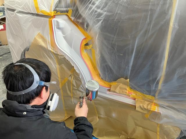 大きなキズヘコミ・板金塗装修理おまかせください！