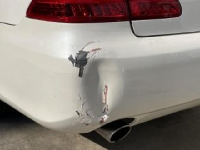 トヨタ クラウン リアバンパー 大きなへこみ直し 広島市南区 カーコンビニ倶楽部