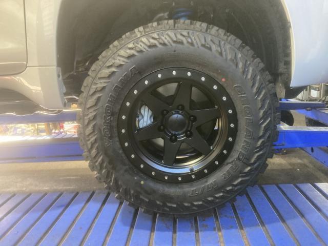 令和4年式 TRJ150W ランクルプラド150 17インチ ステルス 令和4年式 TRJ150W ランクルプラド150 17インチ ステルス