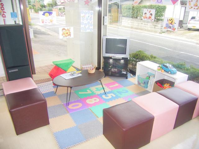 マツダオートザム出雲ひらた ニシオ(有)(6枚目)