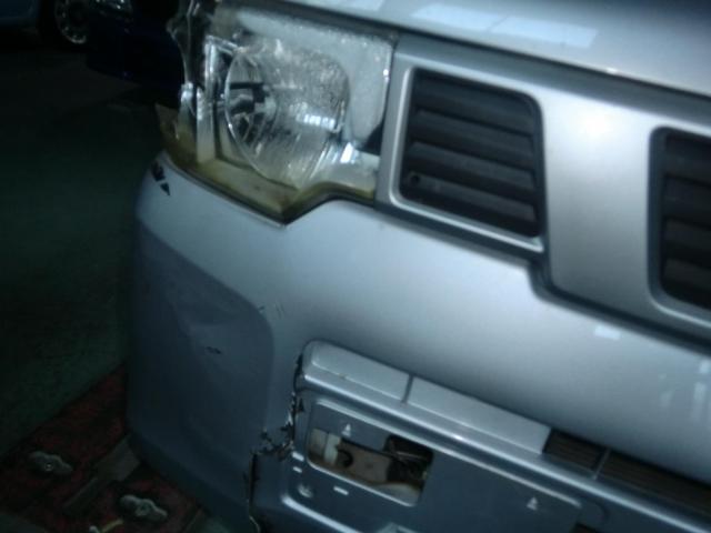 クリッパーバン　ガラス交換　ヘッドライト交換　鈑金塗装