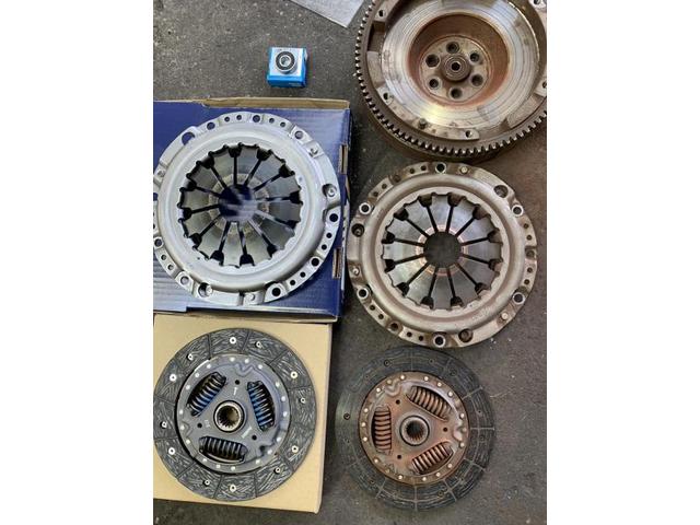 スズキ　エブリィ　クラッチ　交換　修理【鳥取県　鳥取市で持込でのタイヤ交換・ナビ・ETC・ドライブレコーダー等のパーツ取付・車検・整備・修理の事なら智頭石油　オーレ叶　へお問合わせ下さい！ ！】