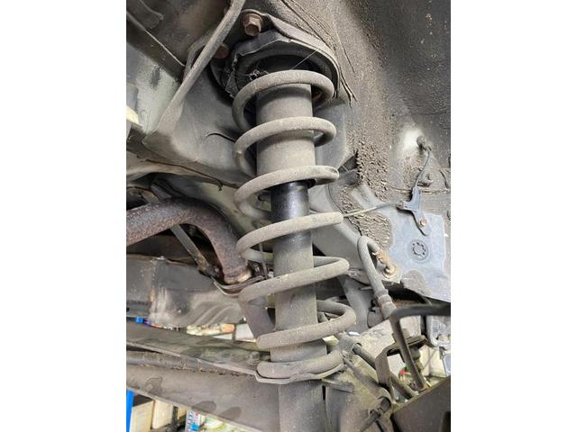 アリオン　足回り　オイル漏れ　修理【鳥取県　鳥取市で持込でのタイヤ交換・ナビ・ETC・ドライブレコーダー等のパーツ取付・車検・整備・修理の事なら智頭石油　オーレ叶　へお問合わせ下さい！ ！】