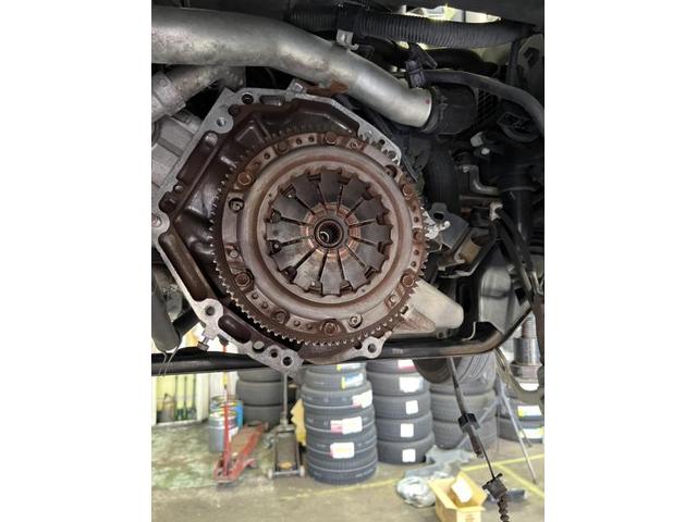 スズキ　エブリィ　クラッチの調子がおかしい・・・　クラッチ交換　修理【鳥取県　鳥取市で持込でのタイヤ交換・ナビ・ETC・ドライブレコーダー等のパーツ取付・車検・整備・修理の事なら智頭石油　オーレ叶　へお問合わせ下さい！ ！】