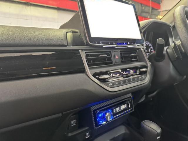 ホンダ　WR-V　社外DVDプレイヤー取付【鳥取県　鳥取市で持込でのタイヤ交換・ナビ・ETC・ドライブレコーダー等のパーツ取付・車検・整備・修理の事なら智頭石油　オーレ叶　へ！】