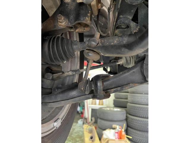 日産　キックス　ハンドル操作時　車体がふらつく・・・スタビライザーリンク交換修理【鳥取県　鳥取市で持込でのタイヤ交換・ナビ・ETC・ドライブレコーダー等のパーツ取付・車検・整備・修理の事なら智頭石油　オーレ叶　へ！】