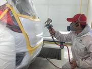 経験豊富なスタッフがお客様の大切なお車をきれいに仕上げます