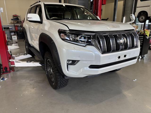 トヨタ　ランドクルーザープラド　オーバーフェンダー　取付