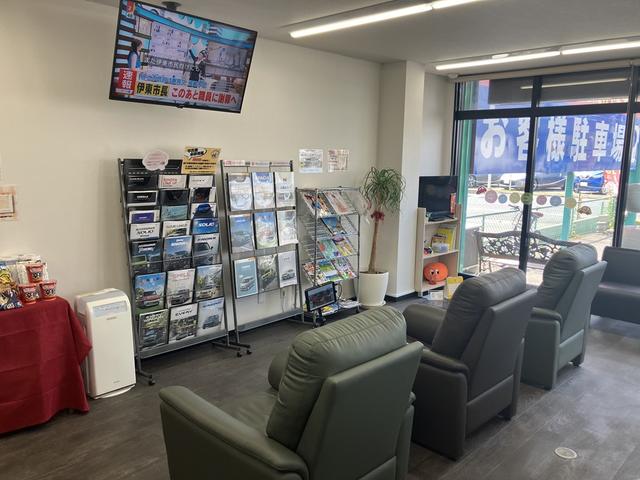 作業をお持ちの間はのんびりお待ち下さい。お預かりする場合は代車のご用意もＯＫです！！