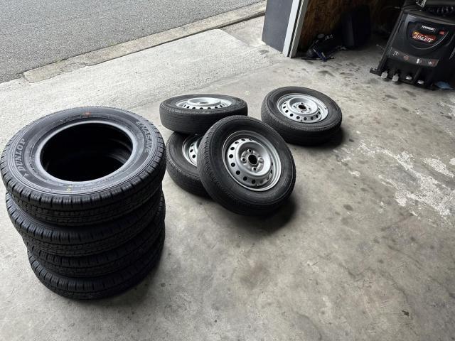 マツダ　スクラムトラック　車検　整備　タイヤ交換【広島県　府中市・福山市・尾道市・神石郡・世羅町で持込でのタイヤ交換・各種取付　パーツの取付・カスタム・ドレスアップの事ならエムカンパニーへ！】