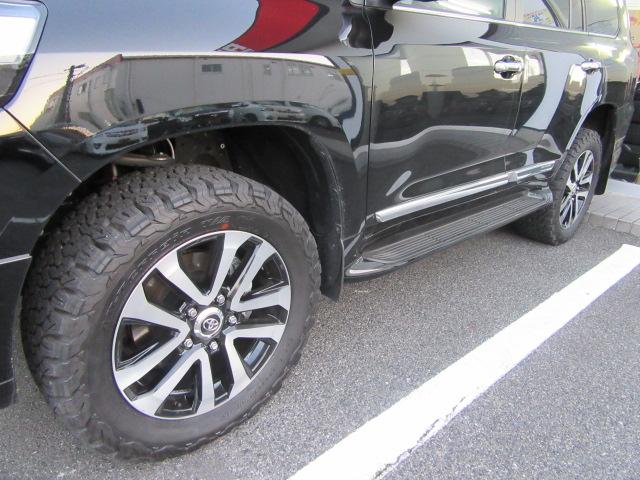 ２０インチタイヤ交換　＜トヨタ　ランドクルーザー＞