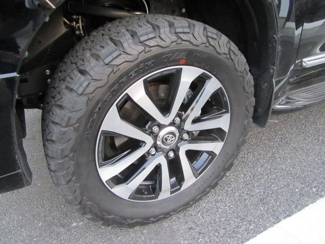 ２０インチタイヤ交換　＜トヨタ　ランドクルーザー＞
