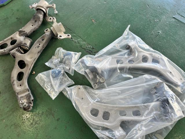 MINI CLUBMAN　ミニ　クラブマン　納車前点検/整備(ロアアーム交換編)