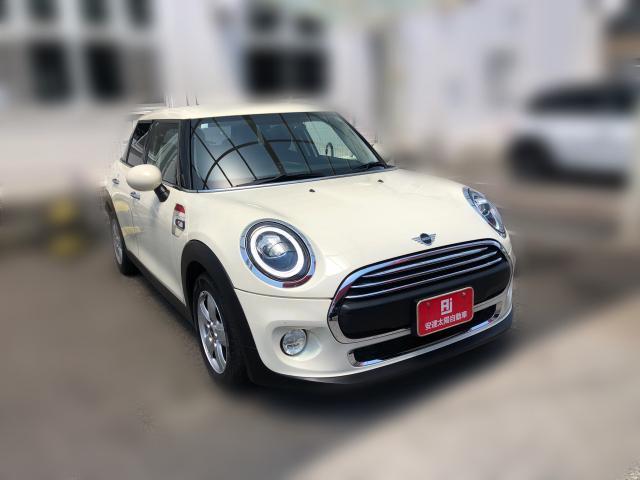 BMW　ＭＩＮＩ　艶出しルームクリーニング 