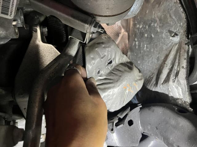クライスラー　Jeep グランドチェロキー　エンジン不動　セルモーター　コンプレッサー　バッテリー交換　岡山市　南区　