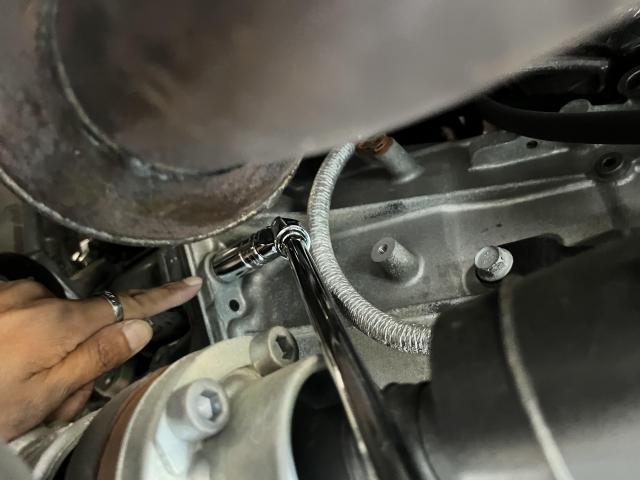 クライスラー　Jeep グランドチェロキー　エンジン不動　セルモーター　コンプレッサー　バッテリー交換　岡山市　南区　