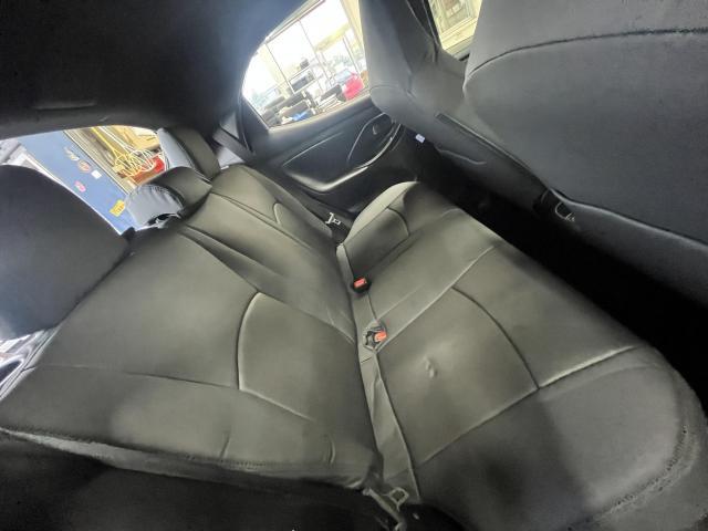 トヨタ　ヤリス　シートカバー取り付け　PVC 岡山市　南区　