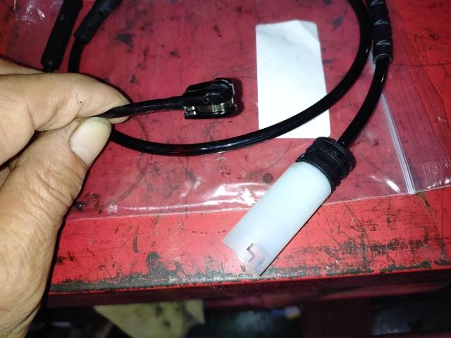 ＭＩＮＩ　ＭＩＮＩ　車検 R60 R61 MINIクロスオーバー
フロントパッド交換　ブローバイホース交換　岡山市　南区