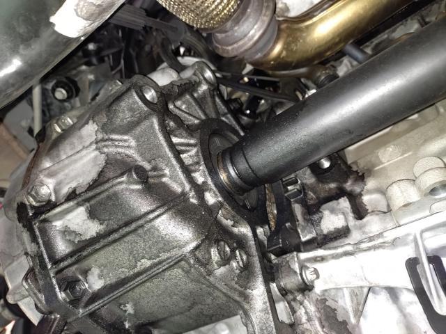 ＭＩＮＩ　ＭＩＮＩ　車検 R60 R61 MINIクロスオーバー
フロントパッド交換　ブローバイホース交換　岡山市　南区