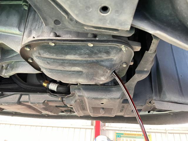 トヨタ　アクア　NHP10　車検　販売車　納車前点検　エンジンオイル　オイルフィルター　スタビライザーリンクロッド　岡山市　南区