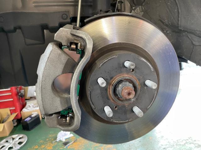 トヨタ　NHP10　シエンタ　車検　タイヤ交換　ホイールバランス　エンジンオイル交換　岡山市　南区