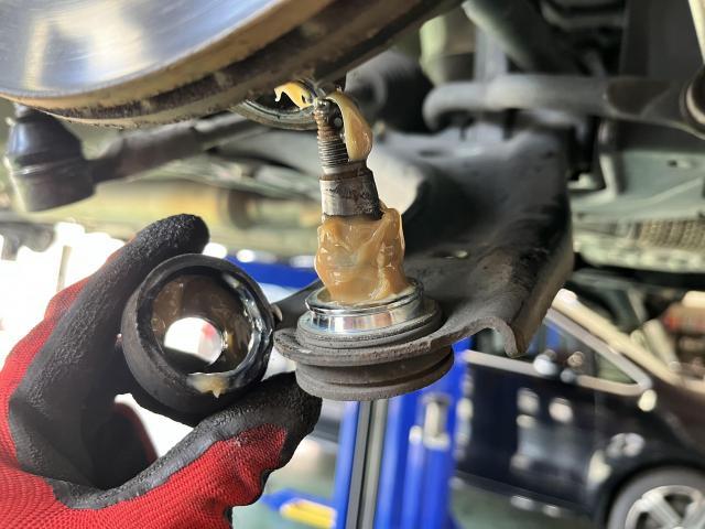スズキ　クロスビー　12ヶ月点検　1年点検　ロアボールジョイントブーツ交換　タイロッドエンドブーツ交換　岡山市　南区　