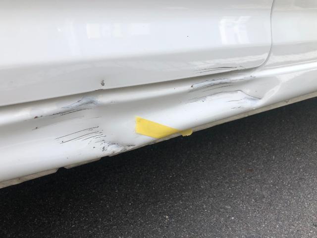 ダイハツ　ハイゼットカーゴ　板金塗装