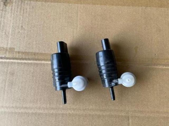 ＭＩＮＩ　F60　ＭＩＮＩ　クロスオーバー　その他修理・整備　ウォッシャーポンプ交換　ウォッシャー液漏れ