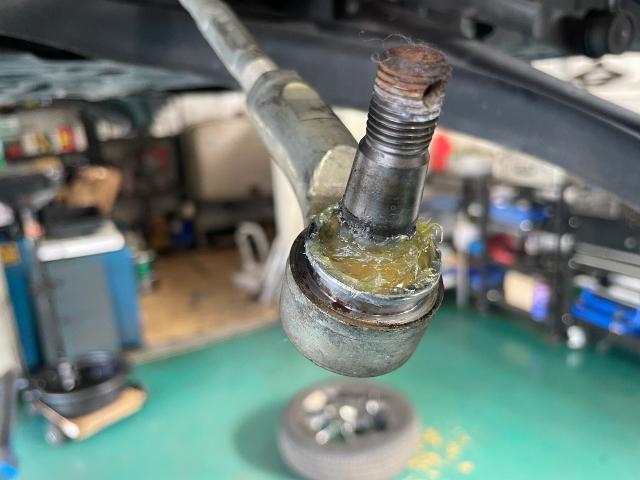 スズキ　MN71S クロスビー　車検 エンジンオイル交換　ロアボールジョイントブーツ交換　タイロッドエンドブーツ交換　岡山市　南区