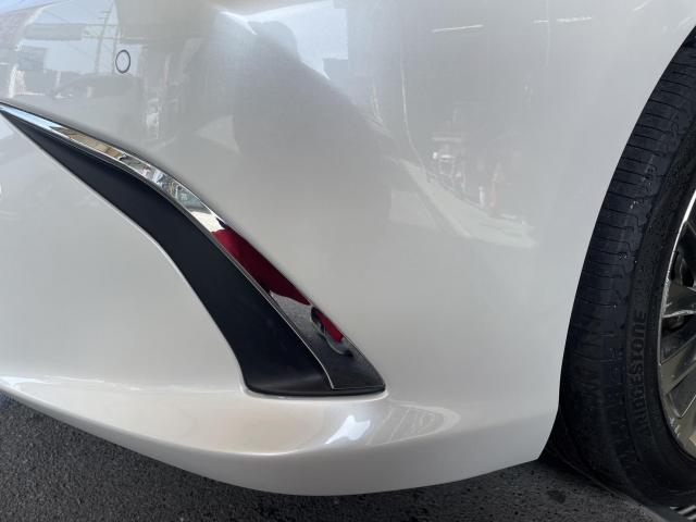 レクサス ES300h フロントバンパー　傷　凹み　修理【福山市・笠岡市・井原市で車の事なら全部合わせて”カーコンビニ俱楽部　スズキオート福山(株)”へまるっとお任せ下さい！】