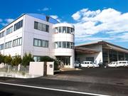 サンモータース社屋です。この建物を目印にご来店くださいませ