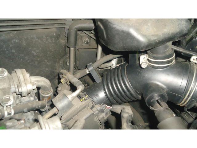 トヨタ　ノア　X　（DBA-AZR65G）のエンジン不調修理　レックス（ワコーズ　RECS（吸気系洗浄システム））施工