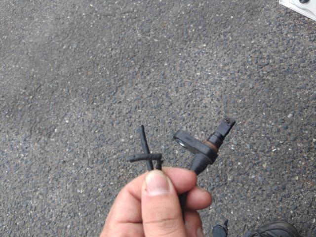 トヨタ　ヴィッツ　電装系修理　チェックエンジン点灯　車輪速センサー交換　【岡山県　津山市で持込での各種パーツ取付・車検・整備・修理の事なら　（有）東部自動車販売整備工場 へお問合わせ下さい！ 】