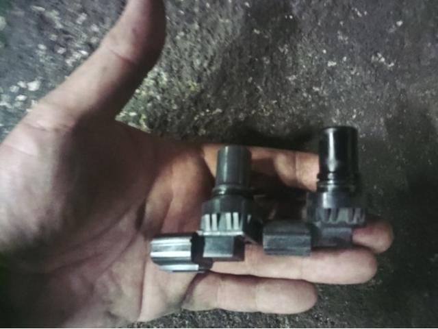 スバル R2 故障診断(コンピュータ診断) 走行時エンスト 【岡山県 津山市で持込での各種パーツ取付・車検・整備・修理の事なら (有)東部自動車販売整備工場 へお問合わせ下さい! スバル協力業販店 】