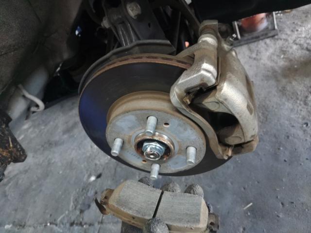 三菱　パジェロミニ　車検   オイル漏れ　ロッカーパッキン交換【岡山県　津山市で持込での各種パーツ取付・車検・整備・修理の事なら　（有）東部自動車販売整備工場 へお問合わせ下さい！ 】