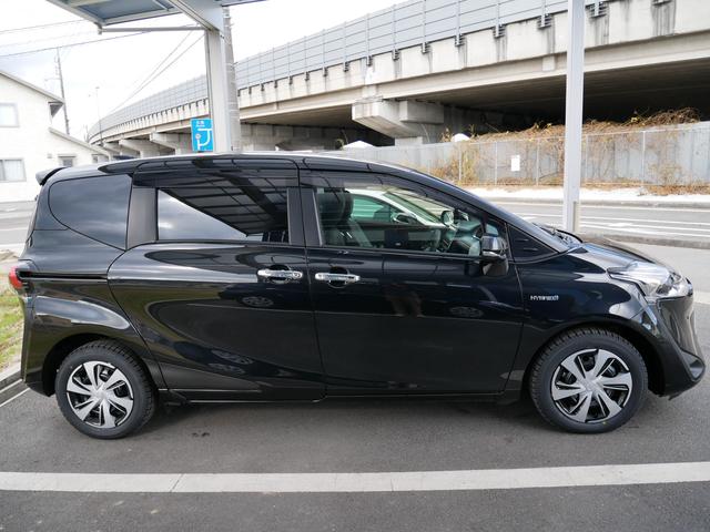 トヨタシエンタにIKCシルフィード7020でカーフィルム施工です。岡山市からのお客様です。