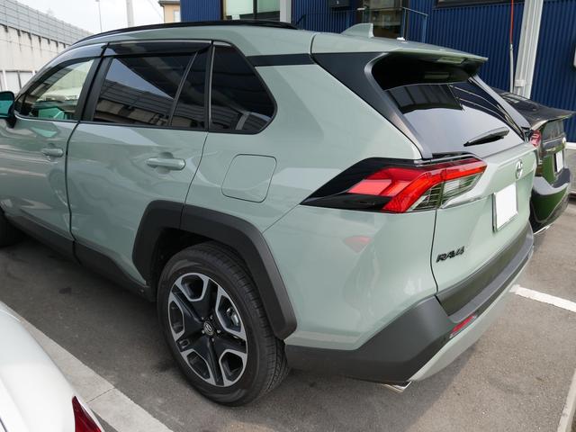 トヨタ RAV4にウインコスGY–5IRでカーフィルム施工です。