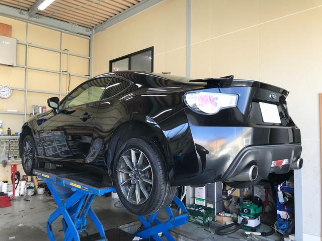 スバル BRZに16インチタイヤ交換です。