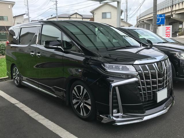 アルファードにパーフェクトダンパーの車高調の取り付けです。