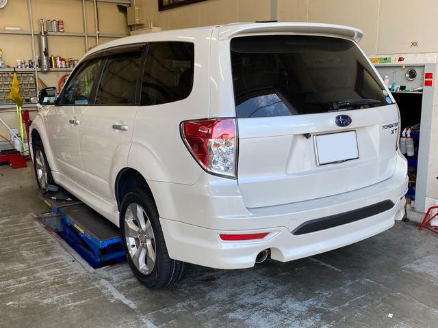 スバル　フォレスターにダンロップ17インチタイヤ交換です。