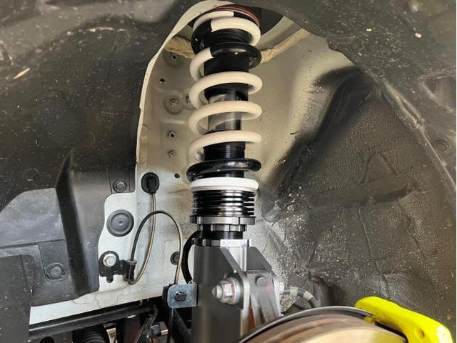 スバルWRXにHKS車高調取り付け、アライメント調整です。