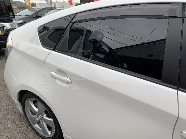 プリウス　ZVW30
Gツーリングセレクション　ガラスフィルム　三面　コーティング　取り付け