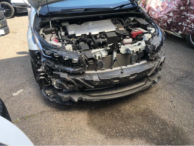 プリウスPHV ZVW52 フロントグリル交換　後期仕様