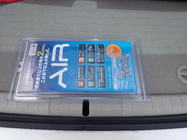 TOYOTA プリウス　字光式ナンバー　AIR 取り付け