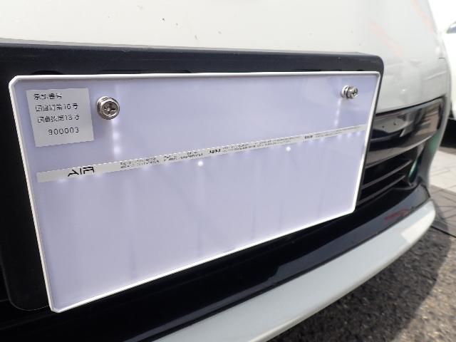 TOYOTA プリウス　字光式ナンバー　AIR 取り付け