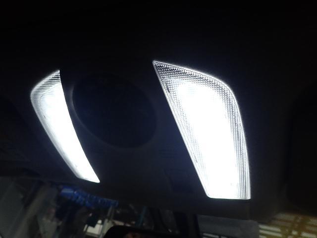 LEDフォグランプ　LEDルームランプ　LEDバックランプ交換　プリウス　Gツーリングセレクションレザーパッケージ　zvw30  
