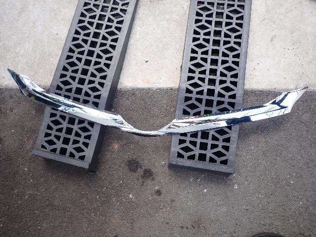 メッキモール取り付け　30 プリウス　ZVW30
Gツーリングセレクション