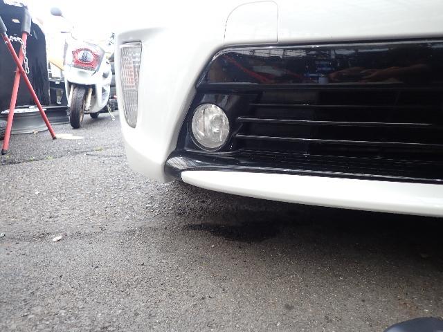 トヨタ　プリウス　フォグライト交換
ZVW30 Gツーリングセレクション