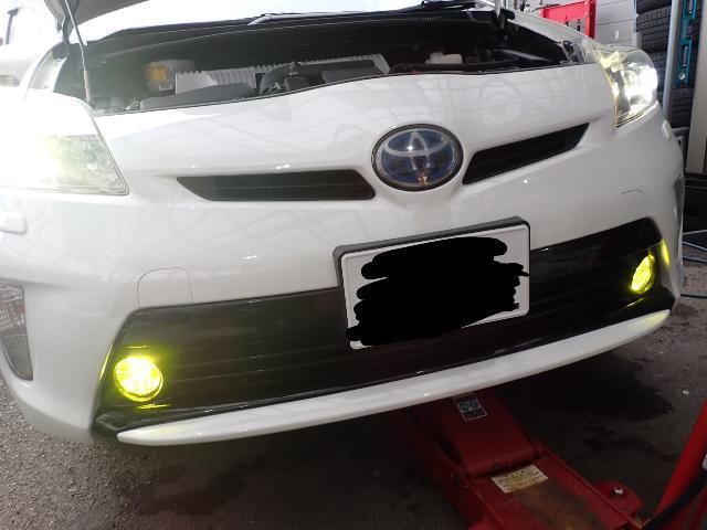 トヨタ　プリウス　フォグライト交換
ZVW30 Gツーリングセレクション