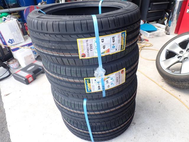 トヨタ プリウス タイヤ交換
ZVW30 Gツーリングセレクション 岡山市東区